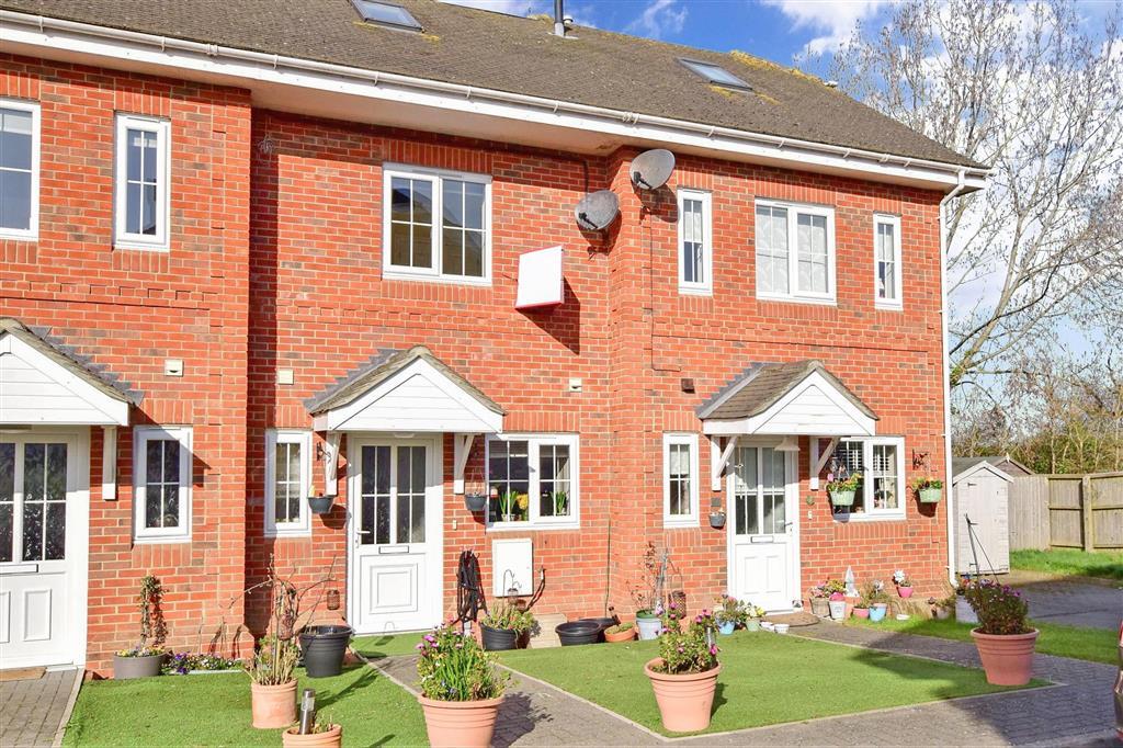 Stonewood Gate, St. Helens, Ryde, Isle of Wight 3 bed terraced house