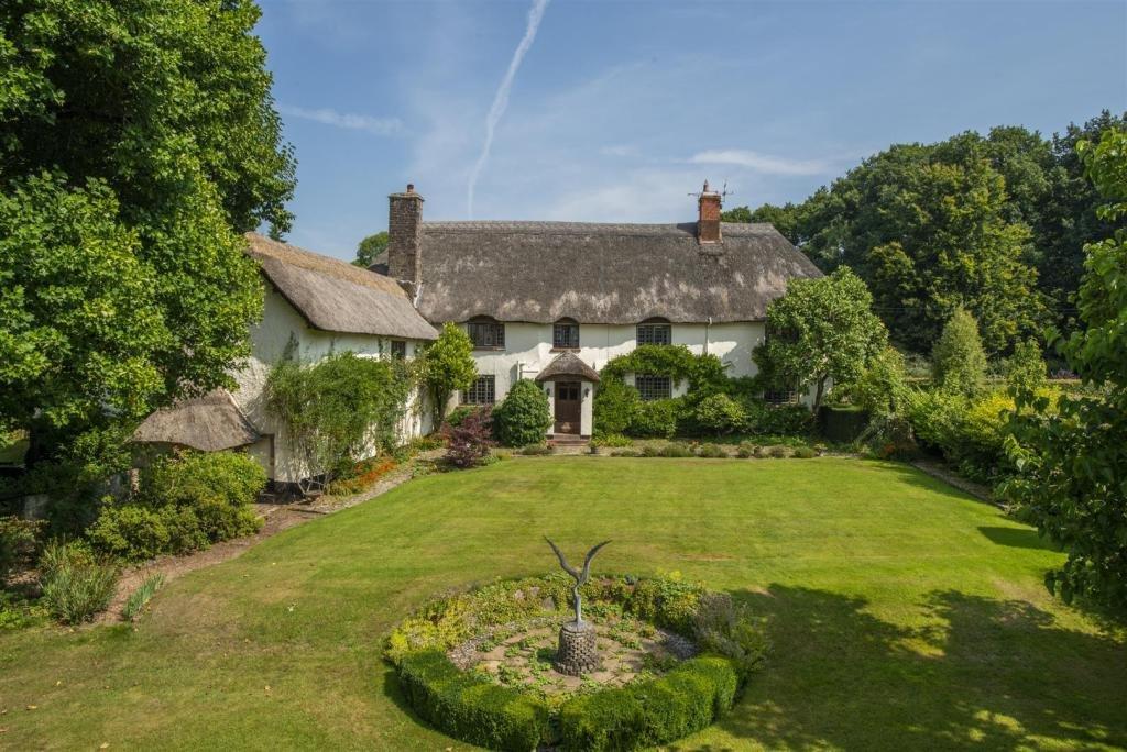 Wood Barton House, Kentisbeare... 5 bed house £1,400,000