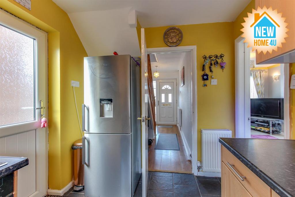 Kitchen: