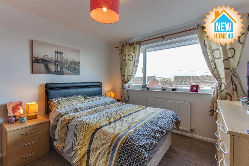 Main bedroom:
