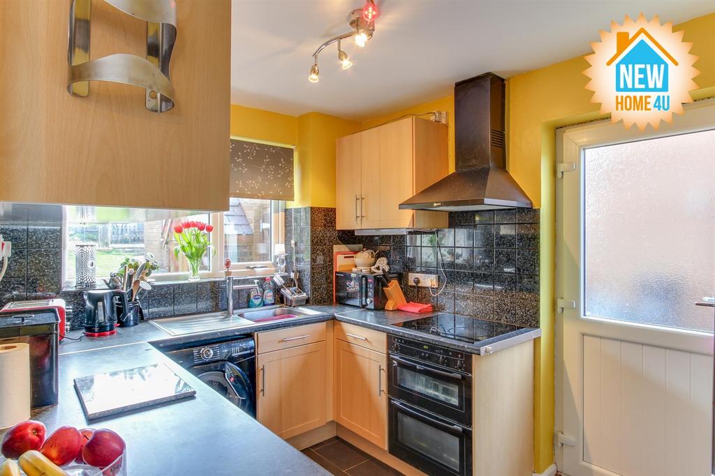 Kitchen: