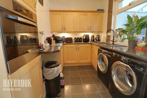 33 Barnardiston Road, Sheffield, S9 4RW