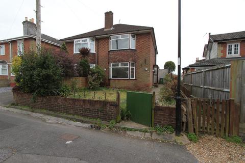 2 bedroom semi-detached house to rent, Holland Road, Southampton SO19