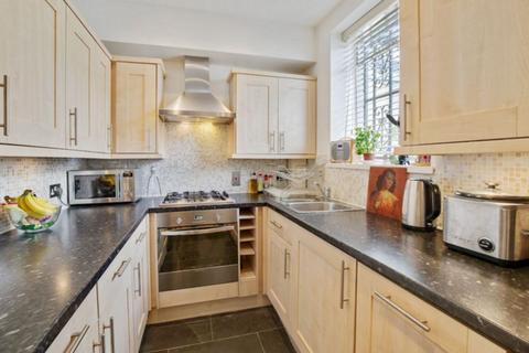 2 bedroom apartment to rent - Leyden Mansions, Warltersville Road, London, N19