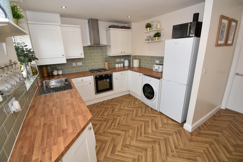 Melrose Gardens, Blackpool, FY4 3 bed semidetached house £170,000