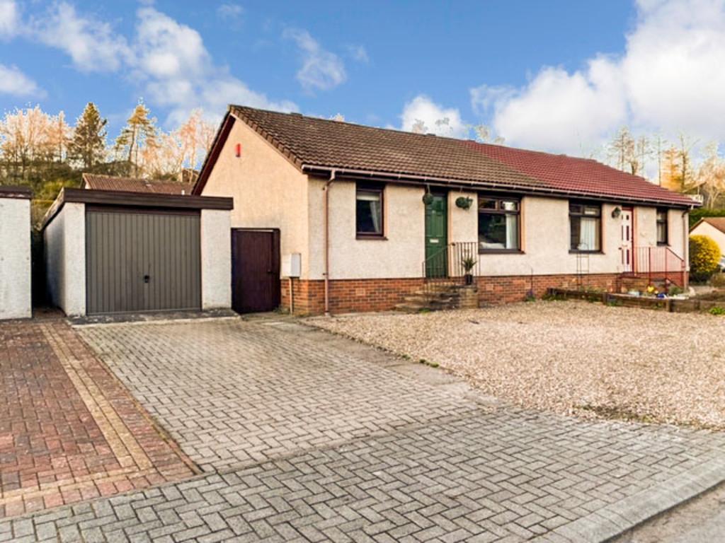 Cedar Drive, Leslie Parks, Glenrothes 2 bed semidetached bungalow £