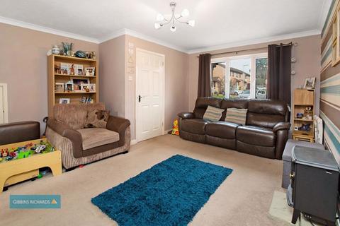 15 Luttrell Close, Taunton, TA2 8SA
