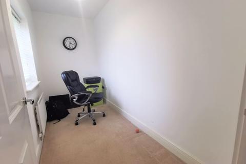 2 Prima Road, Aylesbury, HP18 0US