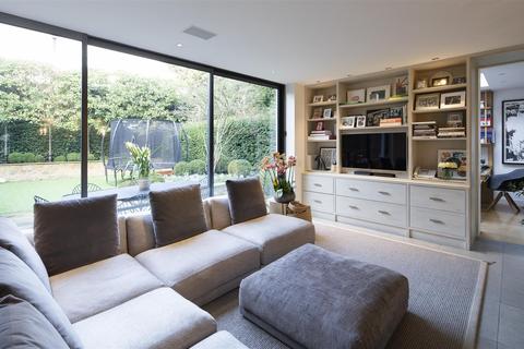 34 Acacia Road, London, NW8 6AS