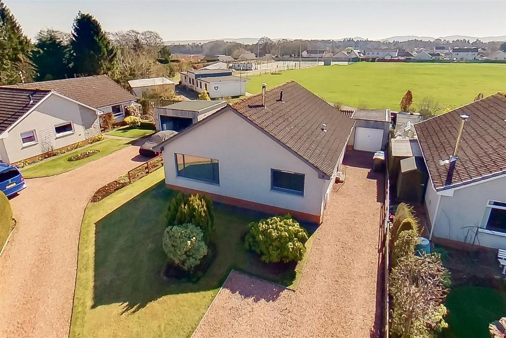 Rosemount Park, Blairgowrie 3 bed detached bungalow £217,500