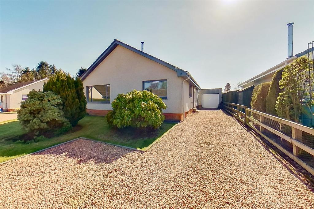 Rosemount Park, Blairgowrie 3 bed detached bungalow £217,500