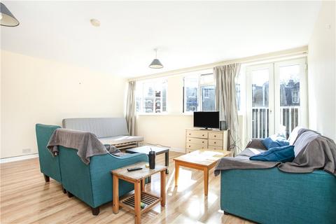 3 bedroom maisonette to rent, Chiswick Terrace, London, W4