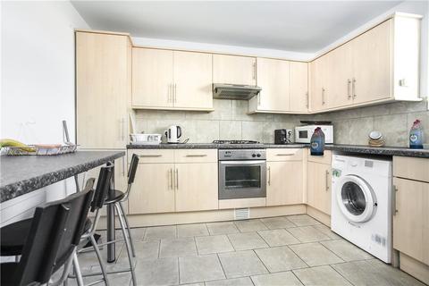 3 bedroom maisonette to rent, Chiswick Terrace, London, W4
