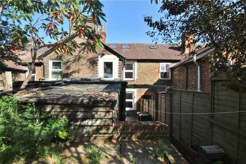 5 bedroom terraced house to rent, Walnut Tree Close, Guildford, Surrey, GU1