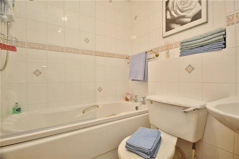 24 Saddlebrook Park, Sunbury-on-thames, TW16 7NG