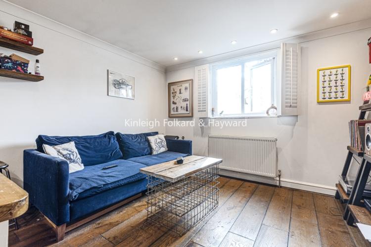 Faversham Road London SE6 2 bed flat £1,200 pcm (£277 pw)
