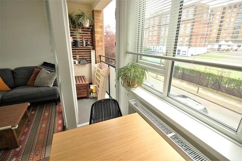 38 Fuchsia Street, London, SE2 0SZ