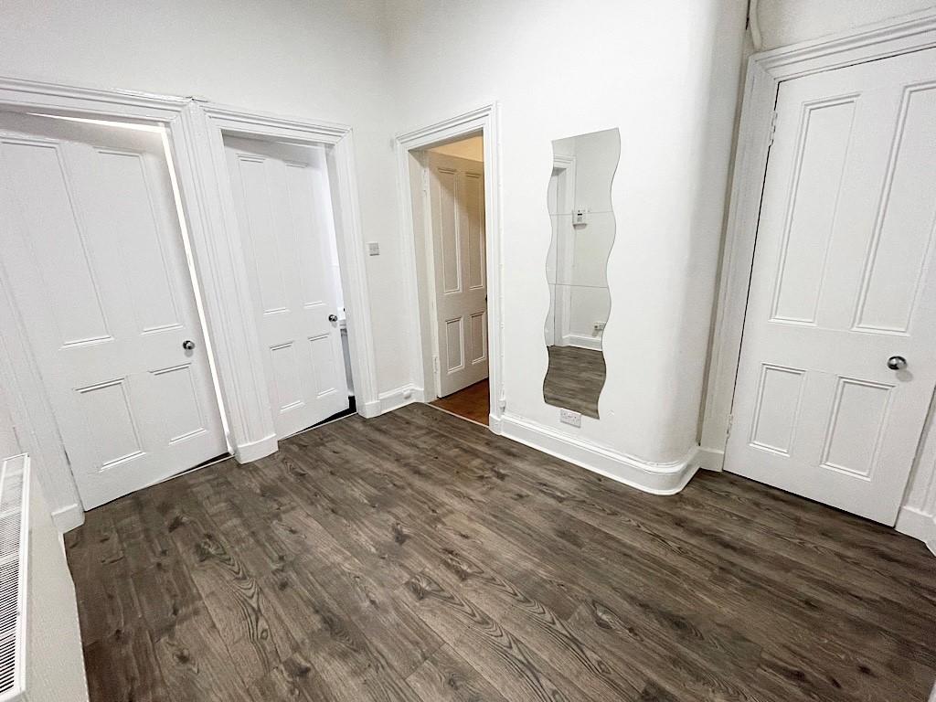 Darnley Street, Glasgow G41 2 bed ground floor flat £149,995
