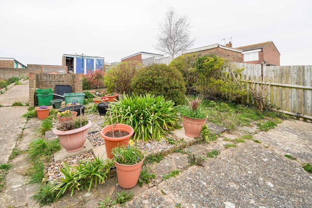 Tenterden Close, Eastbourne. 1 bed flat £129,950