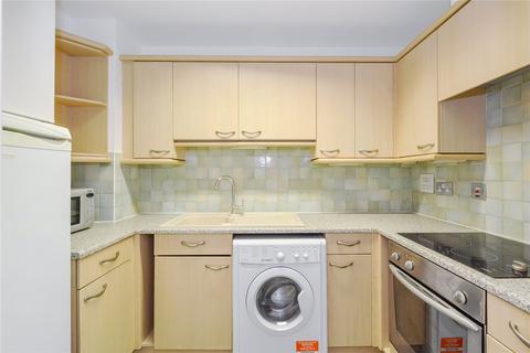 2 bedroom flat to rent, Skyline Plaza Building, 80 Commercial Road, London