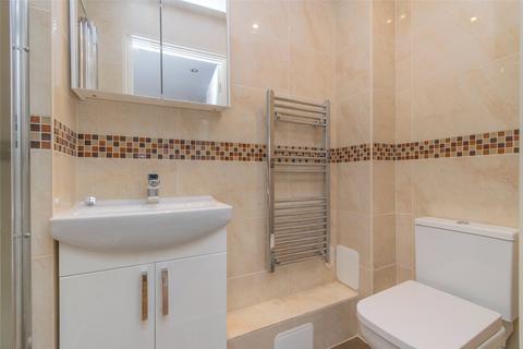 2 bedroom flat to rent, Langbourne Place, London