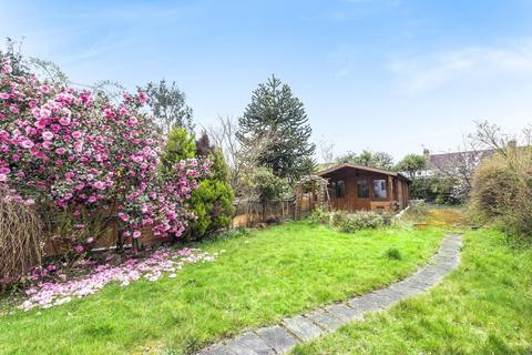 19 Barnfield Gardens, Kingston Upon Thames, KT2 5RH