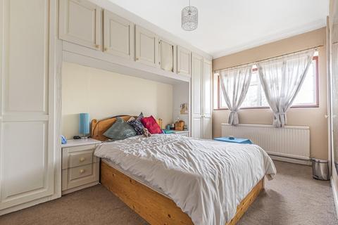 19 Barnfield Gardens, Kingston Upon Thames, KT2 5RH