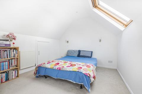 19 Barnfield Gardens, Kingston Upon Thames, KT2 5RH