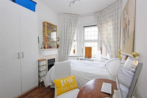 15 Coombe Road, Croydon, CR0 1BD