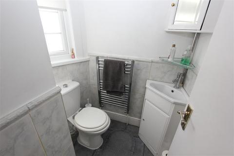 15 Coombe Road, Croydon, CR0 1BD