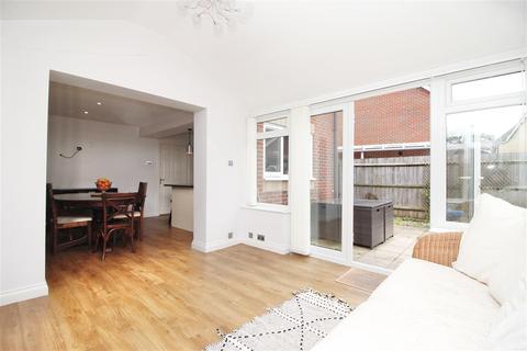 16 Brettenham Crescent, Ipswich, IP4 2UB