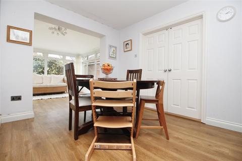 16 Brettenham Crescent, Ipswich, IP4 2UB