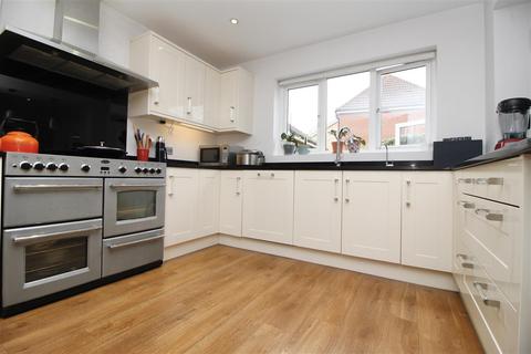 16 Brettenham Crescent, Ipswich, IP4 2UB