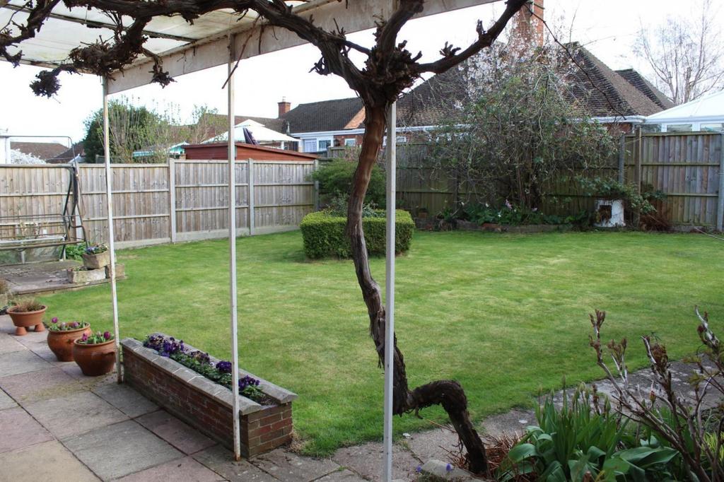 Hazel Grove, Off Walnut Tree Avenue, Hereford, HR2 2 bed detached