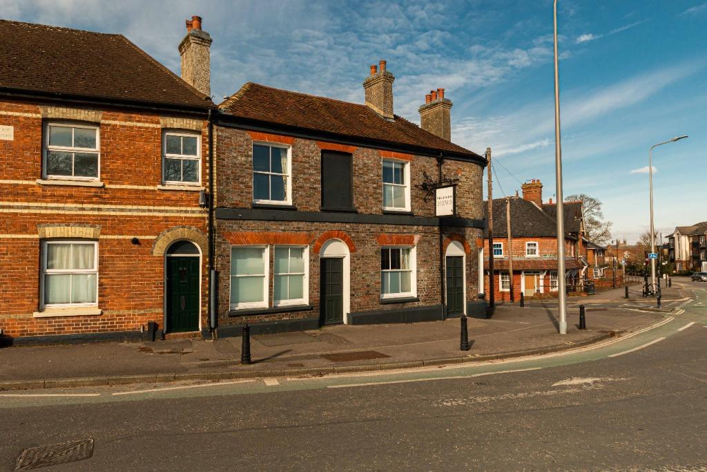 Andover Road, Newbury, RG14 Studio £500 pcm (£115 pw)