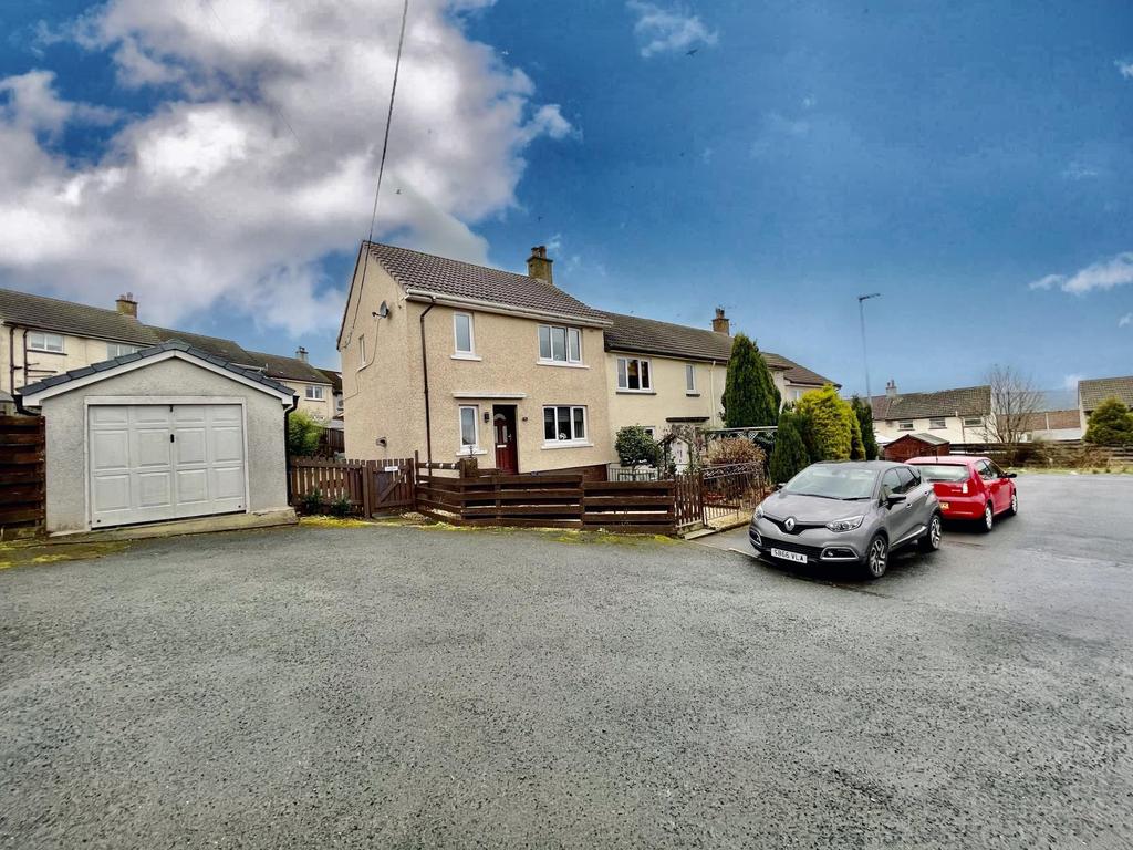 16 Chestnut Avenue, Beith 2 bed end of terrace house £89,500