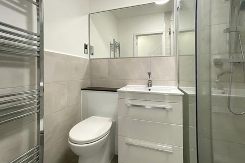 220 Bensham Lane, Thornton Heath, CR7 7EP