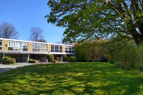 10, Blair Court The Knoll, Beckenham, BR3 5JJ