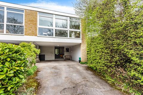10, Blair Court The Knoll, Beckenham, BR3 5JJ