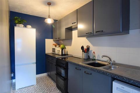 Flat 8, 17 Broadwater Road, Worthing, BN14 8AD