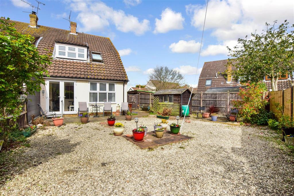 Lower Street, Noak Bridge, Essex 3 bed semidetached house £350,000