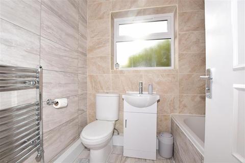 23 Ryebridge Close, Leatherhead, KT22 7QH