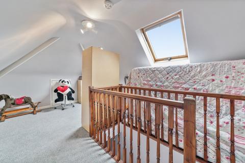 26 Harp Road, London, W7 1JE