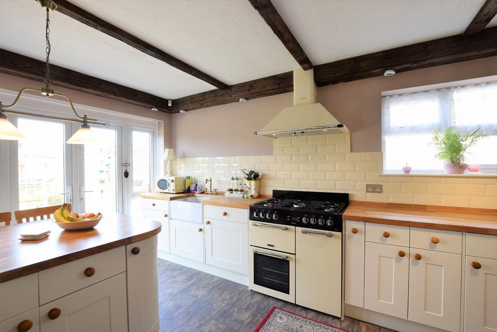 Kitchen breakfast room