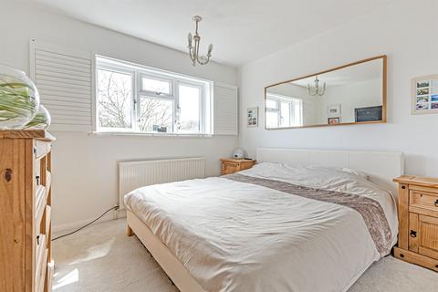 14 Kingsley Drive, Marlow, SL7 3QR