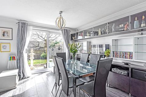 14 Kingsley Drive, Marlow, SL7 3QR