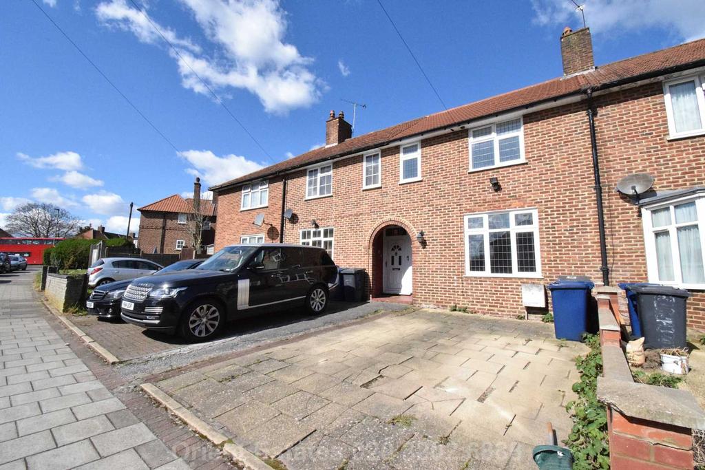 Colchester Road, Edgware 2 bed terraced house £1,650 pcm (£381 pw)