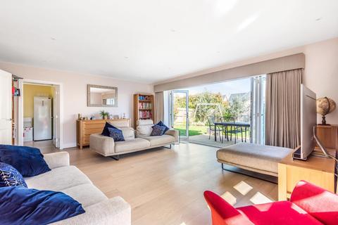 10 Daleworth Close, Beckenham, BR3 1DH