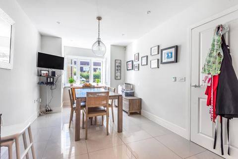 10 Daleworth Close, Beckenham, BR3 1DH