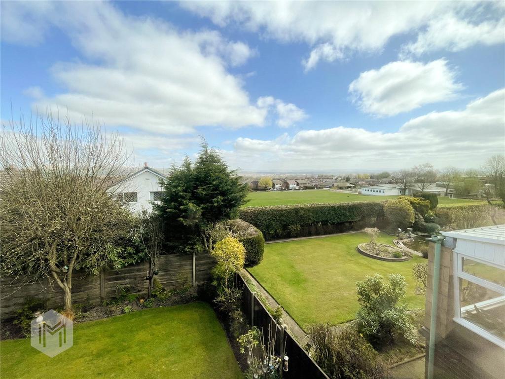Lowercroft Road, Bury, Greater Manchester, BL8 4 bed detached house for